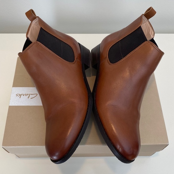 Clarks Chelsea Boots - Size 6 - Picture 8 of 16
